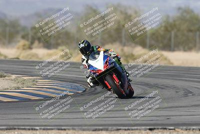 media/Dec-04-2025-Racers Edge (Thu) [[5ebc9f124d]]/3-B Group/1-Session 1 (Turn 7)/